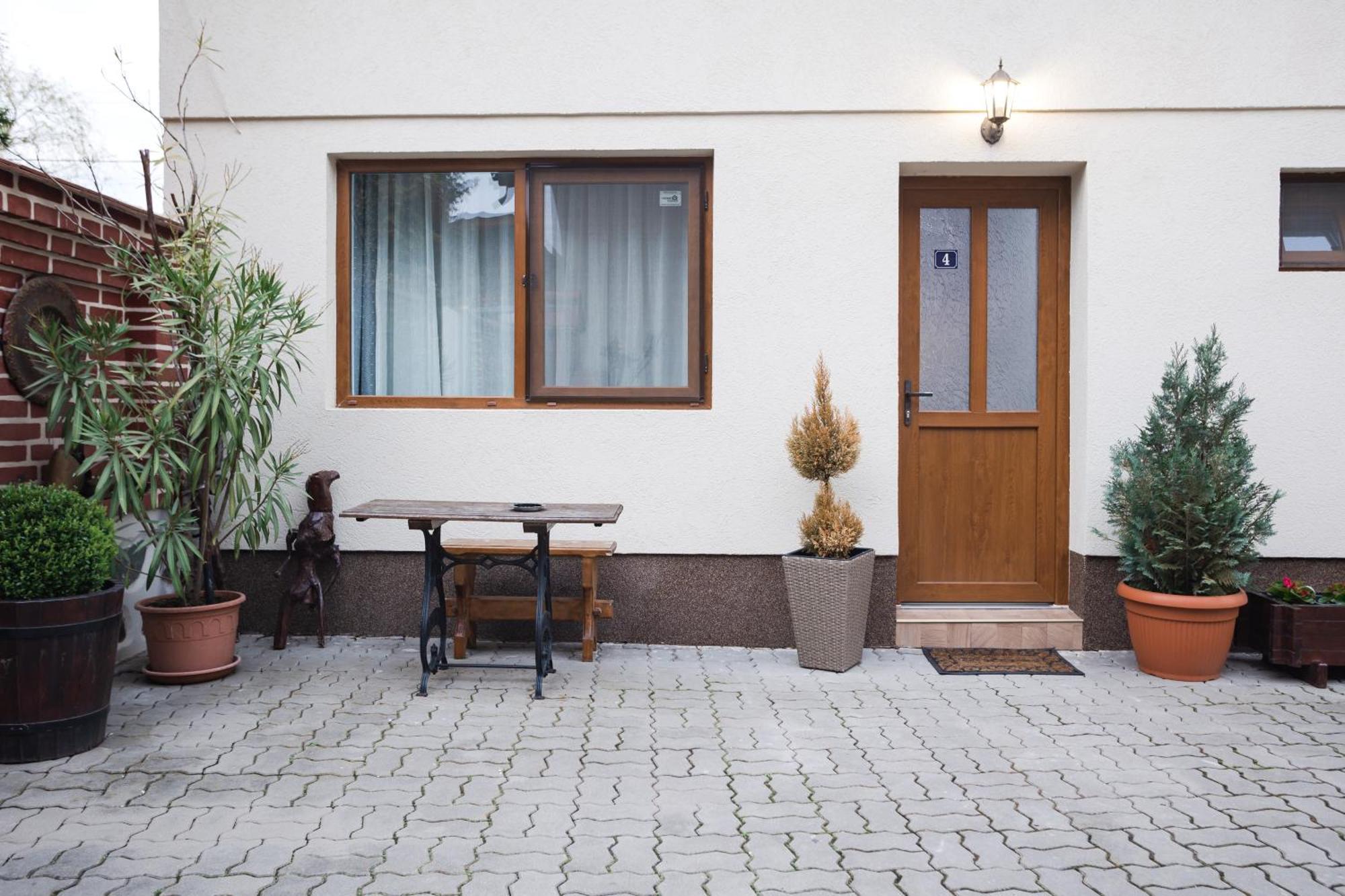 Christian Haus Sibiu Hotel Exterior foto