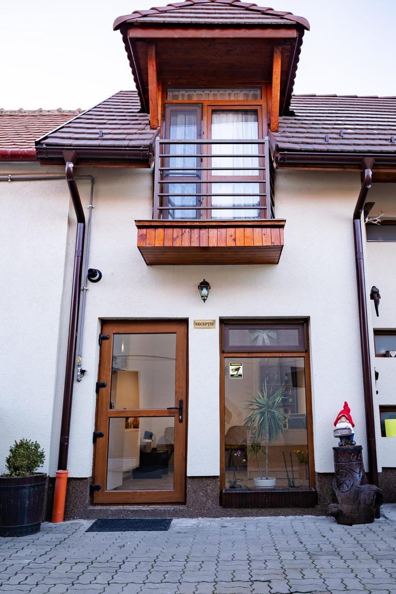 Christian Haus Sibiu Hotel Exterior foto